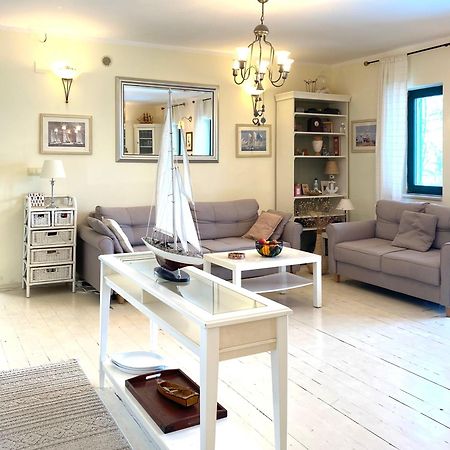 Apartment Tri Kiparisa Tivat Exterior foto